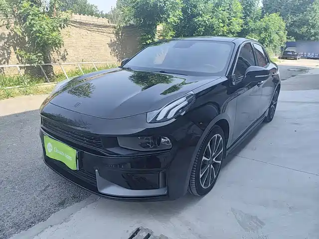 2020 Lynk & Co 03
