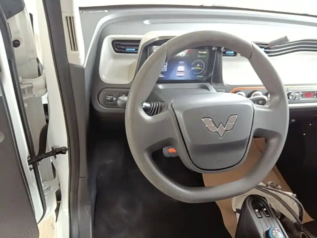 Wuling MINIEV — миниатюра 11