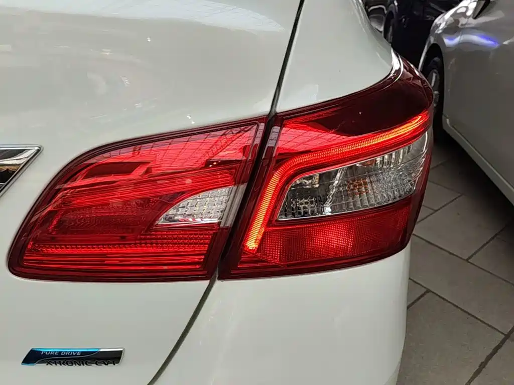 Nissan Sylphy — миниатюра 8