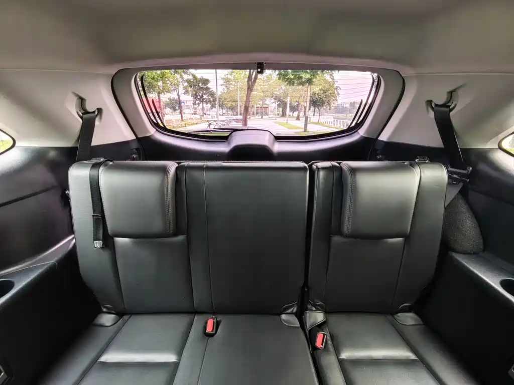 Toyota Highlander — миниатюра 17