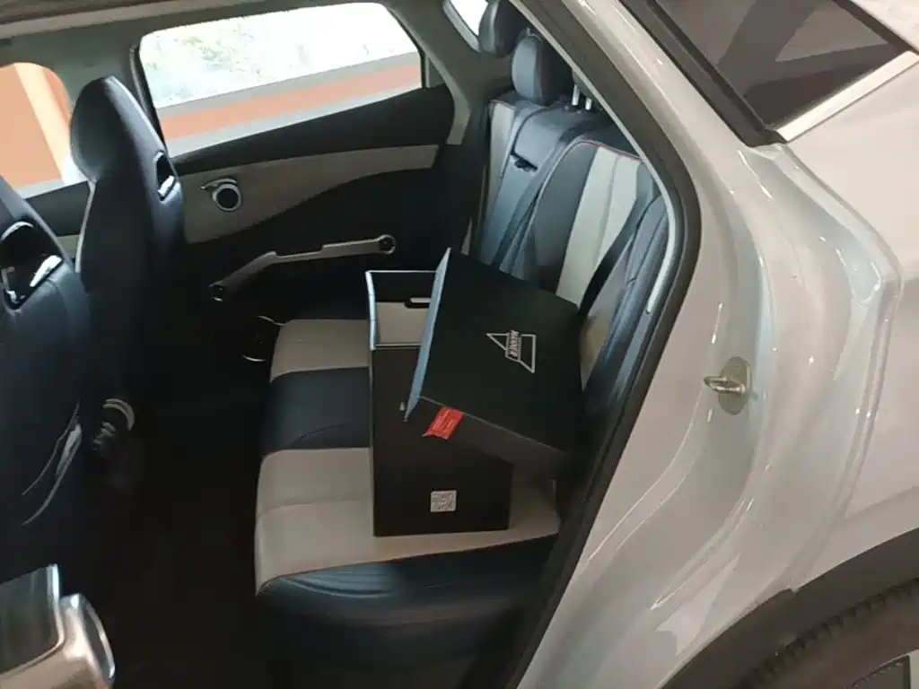 BYD Yuan Plus — миниатюра 17