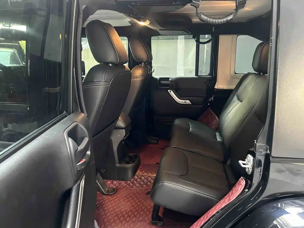 Jeep Wrangler — миниатюра 18