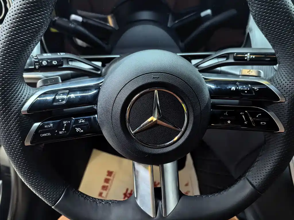 Mercedes-Benz GLC — миниатюра 11