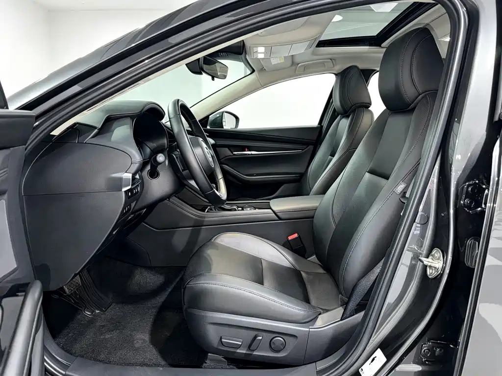 Mazda 3 Axela — миниатюра 6