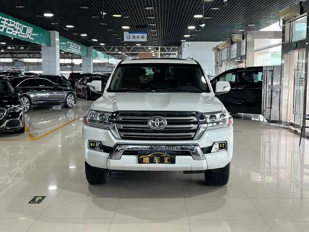 Toyota Land Cruiser 2018 5.7L