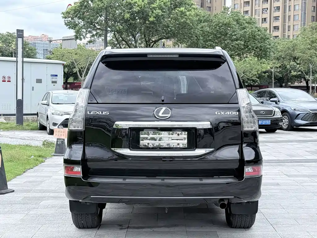 Lexus GX — миниатюра 4