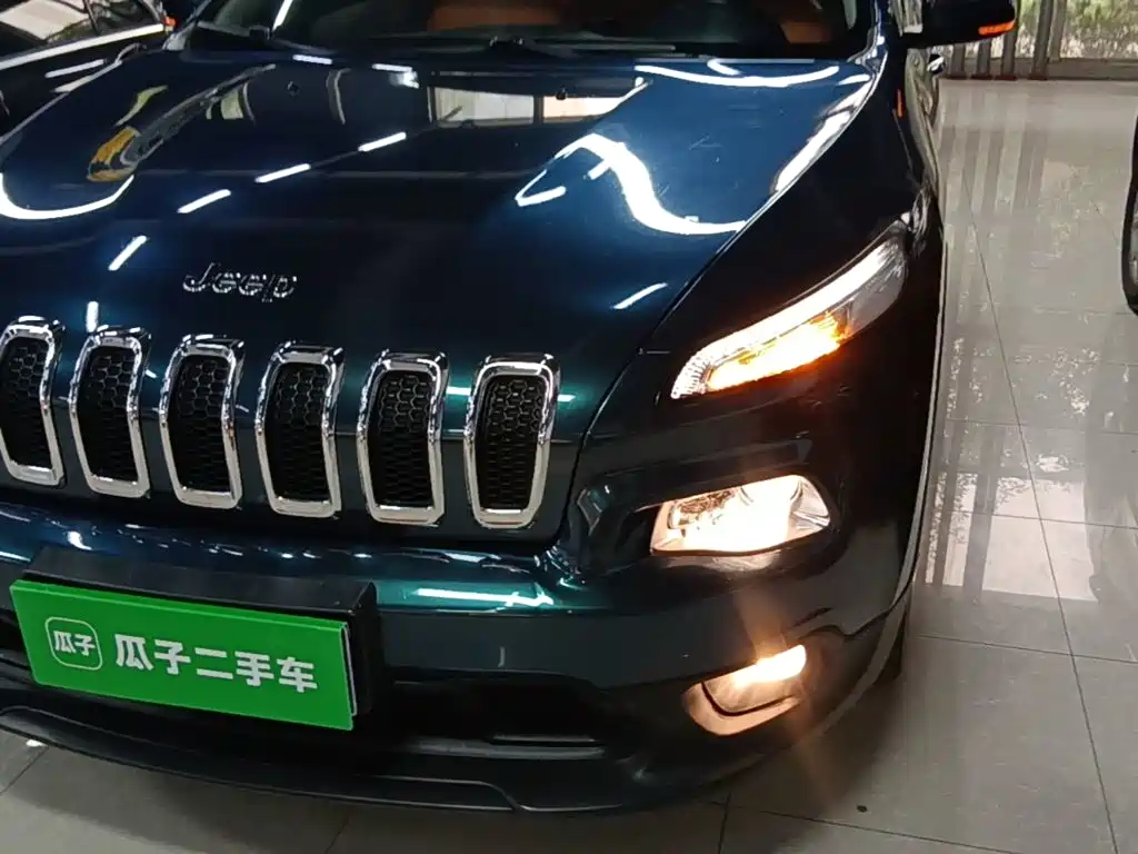 Jeep Cherokee — миниатюра 24