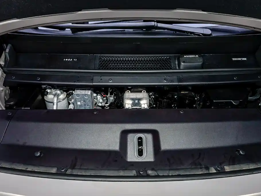 Li Auto Li MEGA — миниатюра 15