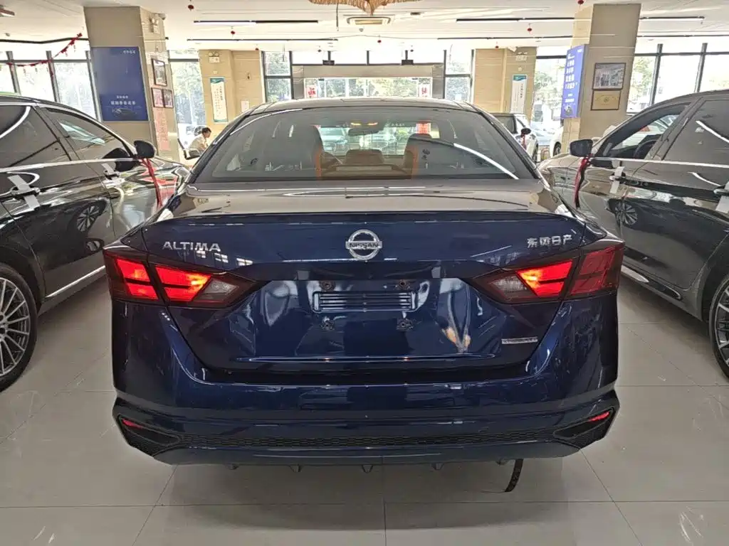 Nissan Teana — миниатюра 6
