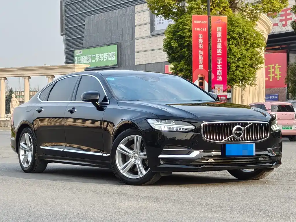 Volvo S90 2019 T4