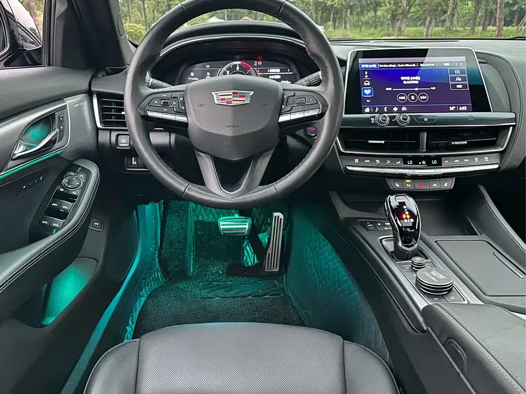 Cadillac CT5 — миниатюра 6