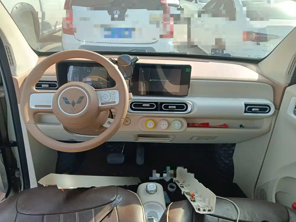 Wuling MINIEV — миниатюра 5