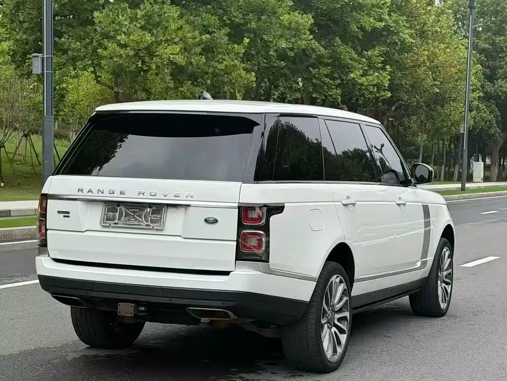 Land Rover Range Rover — миниатюра 9
