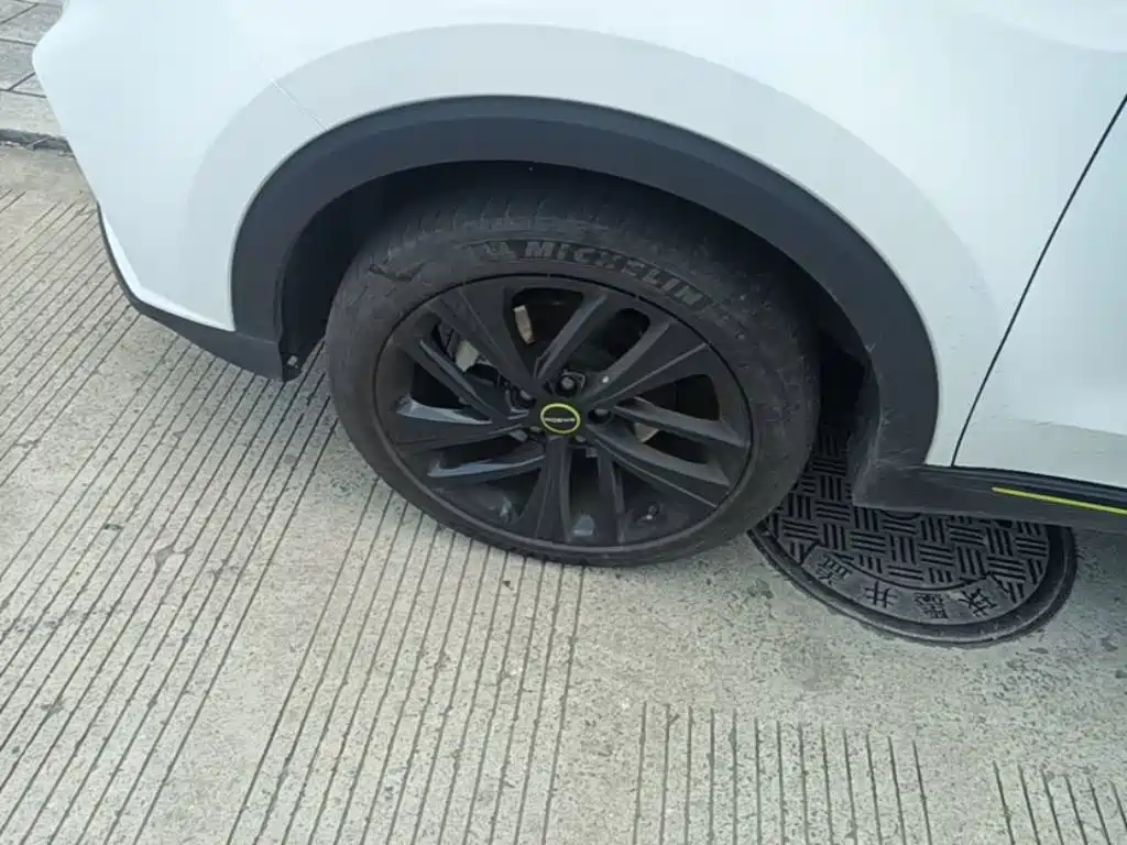 Roewe RX5 — миниатюра 23