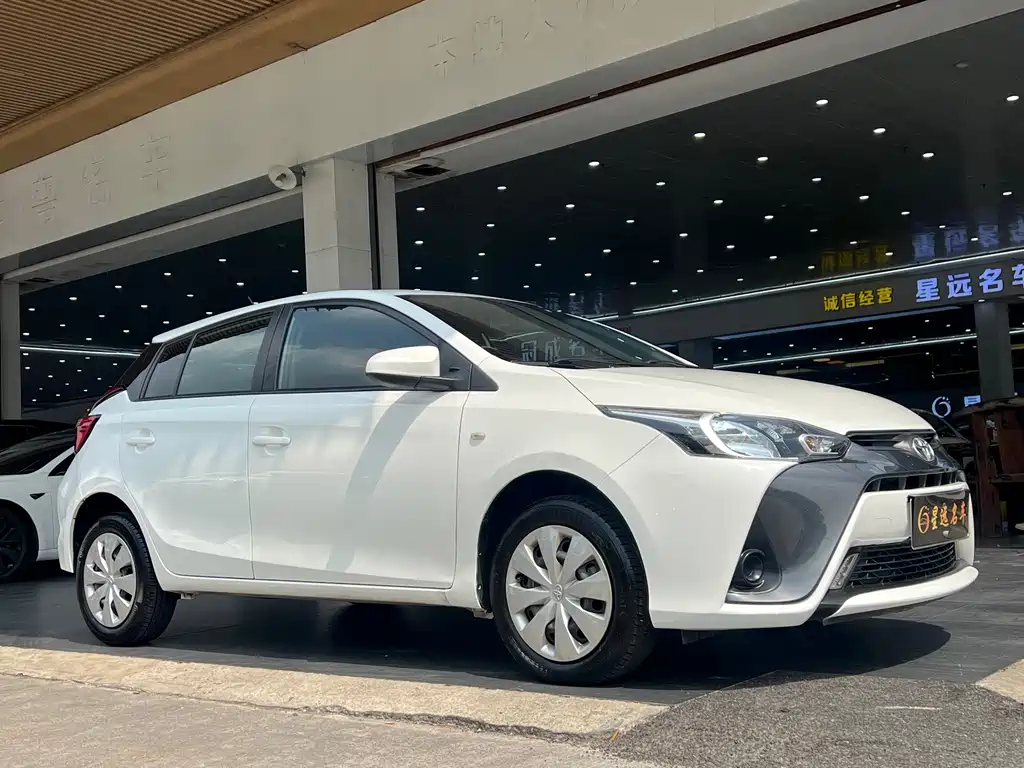 Toyota Yaris L — миниатюра 3