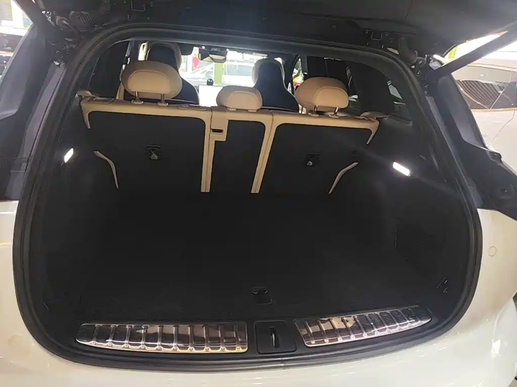NIO ES6 — миниатюра 19