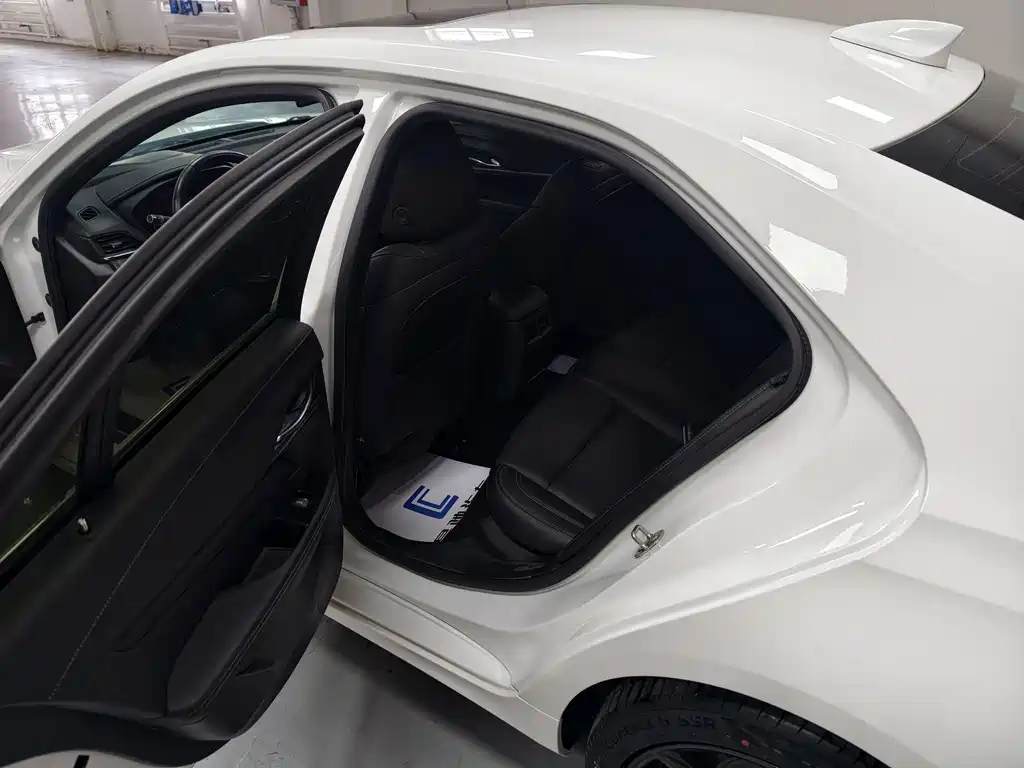 Cadillac CT4 — миниатюра 14