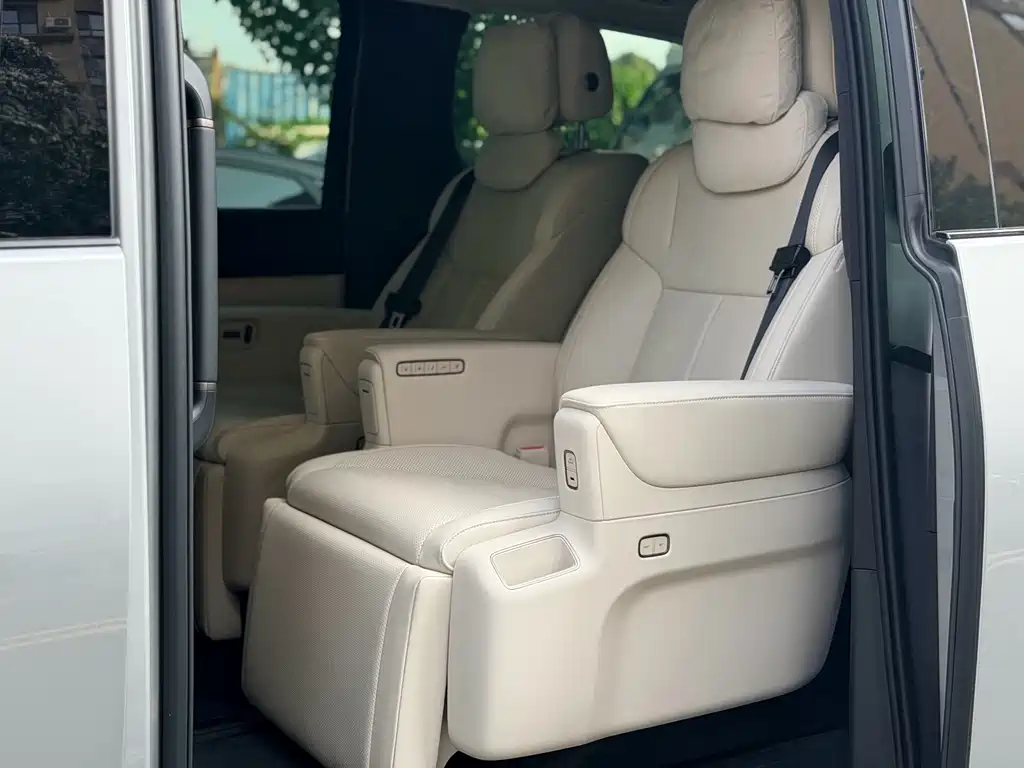Li Auto Li MEGA — миниатюра 16