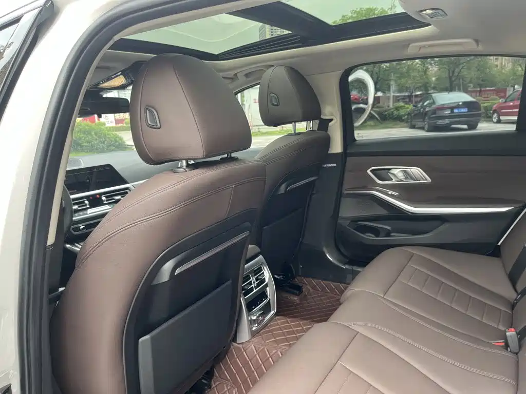 BMW 3 Series — миниатюра 12