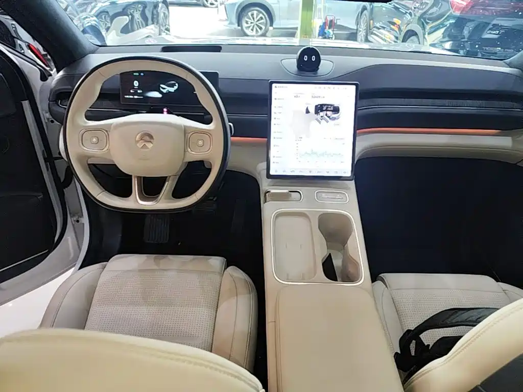 NIO ES6 — миниатюра 10