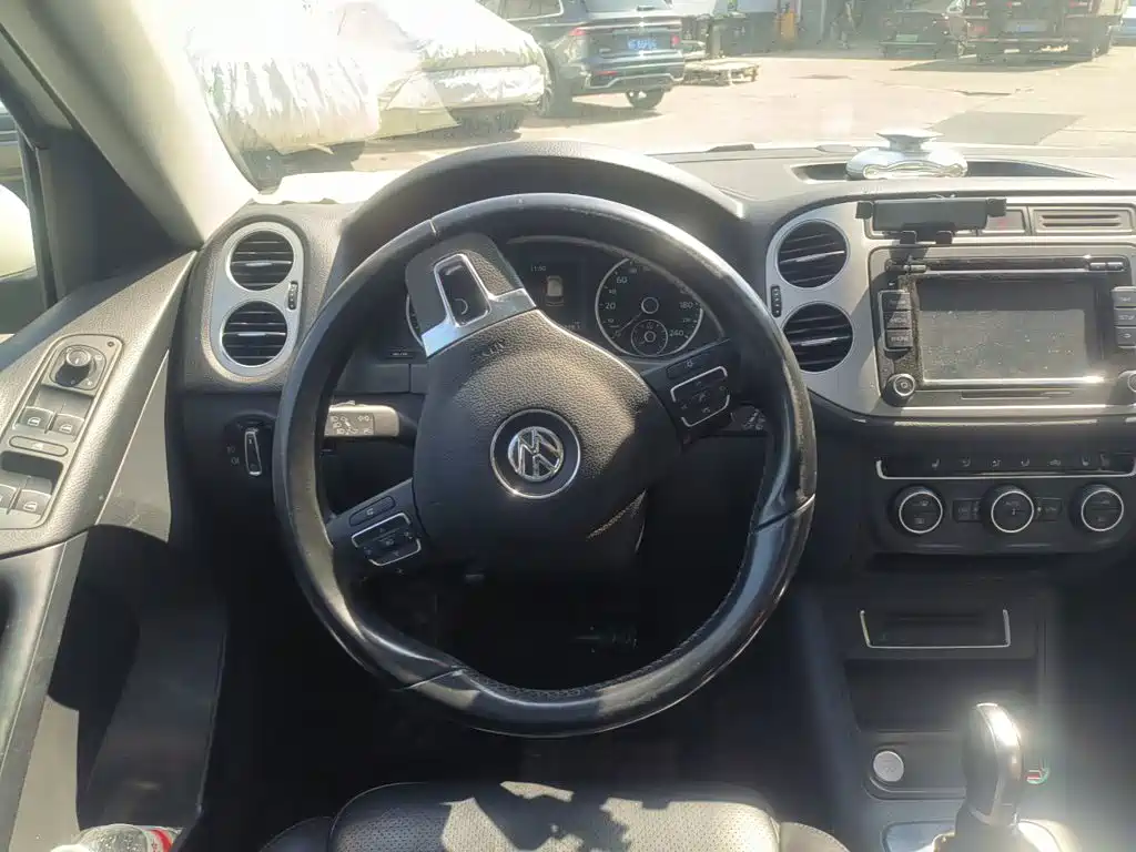 Volkswagen Tiguan — миниатюра 3