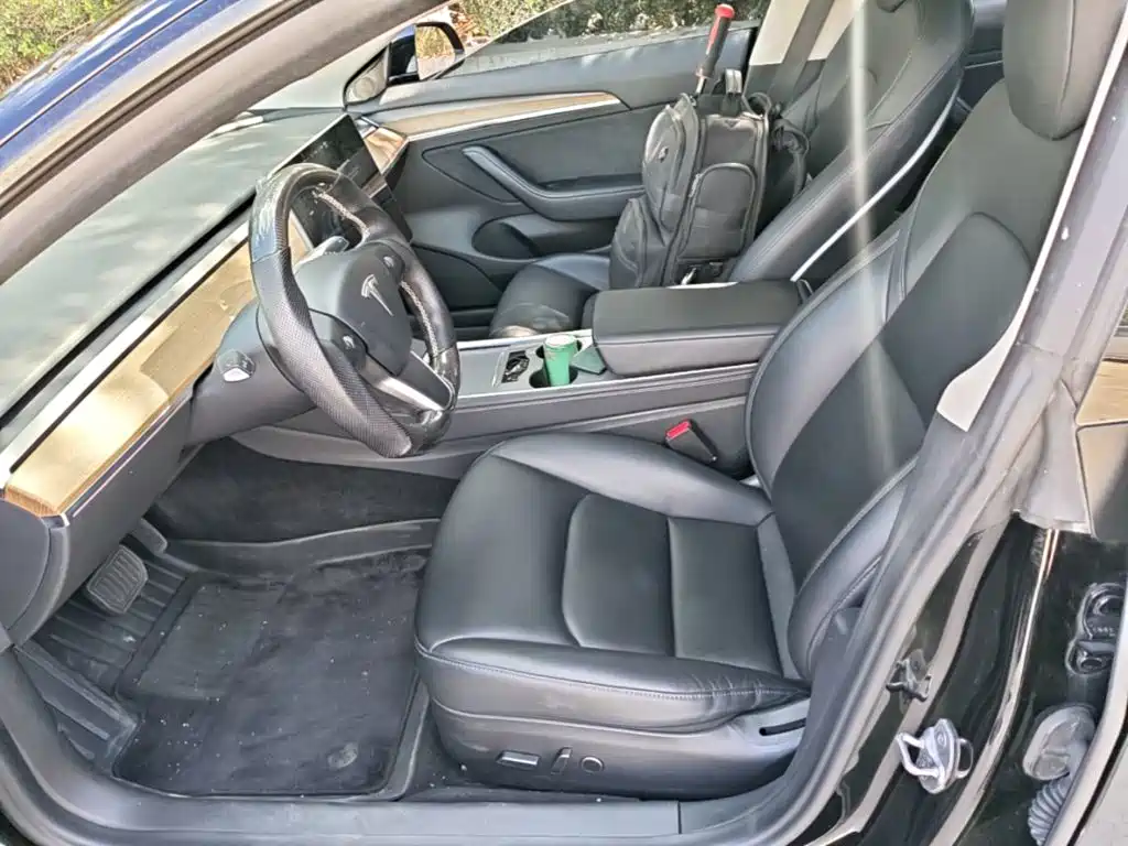 Tesla Model 3 — миниатюра 15