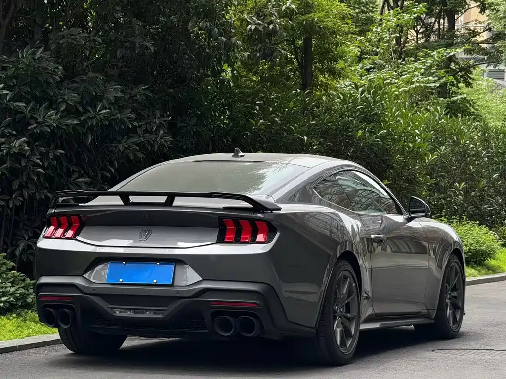 Ford Mustang 2024 5.0L V8 Dark Horse