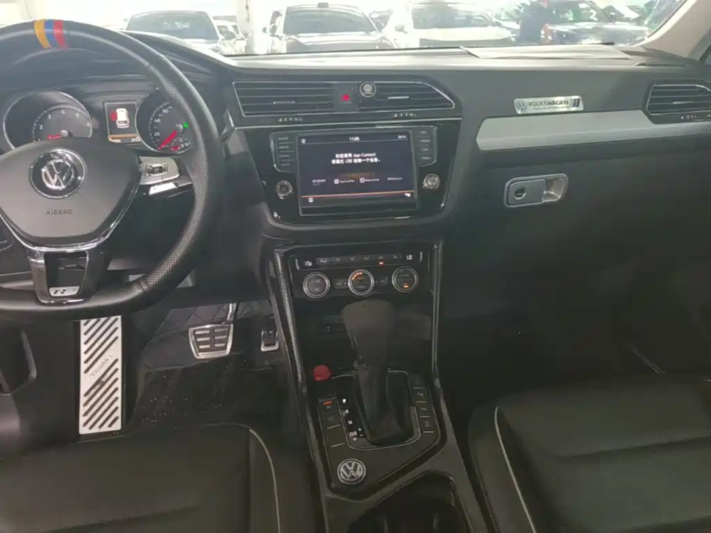 Volkswagen Tiguan L — миниатюра 13