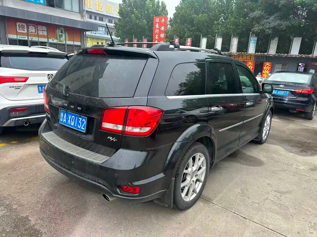 Dodge Journey — миниатюра 7