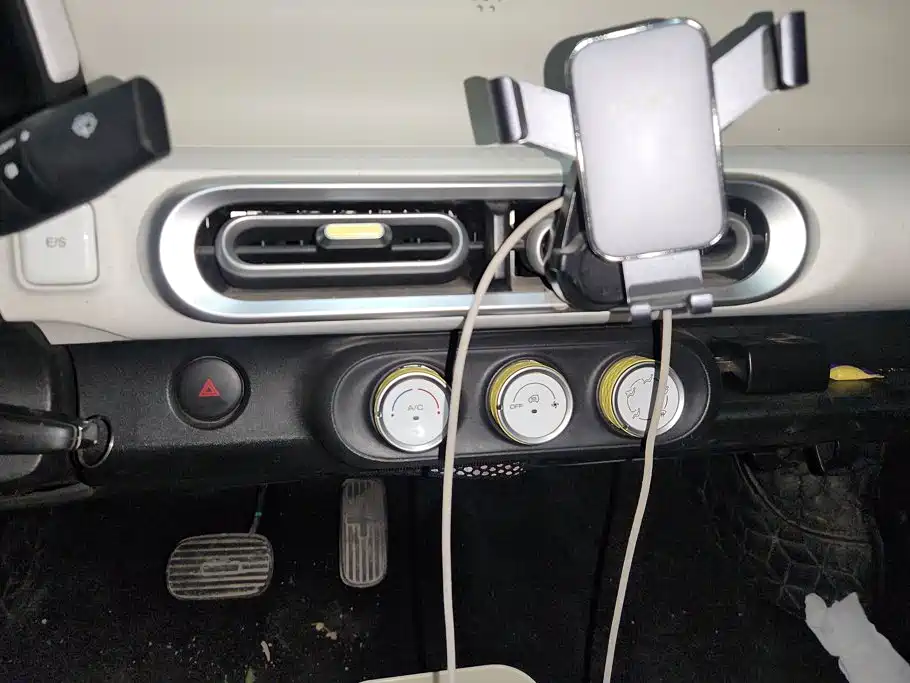 Wuling MINIEV — миниатюра 13