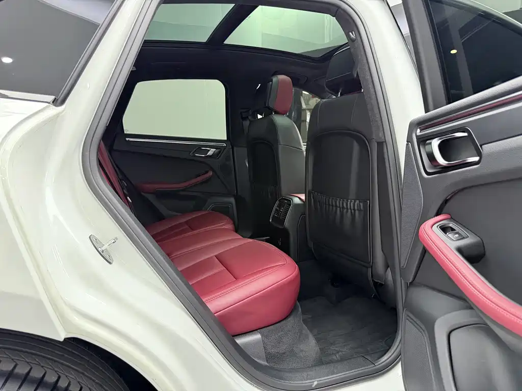 Porsche Macan — миниатюра 39