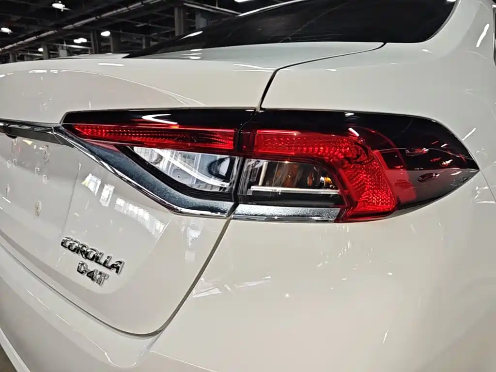 Toyota Corolla — миниатюра 8