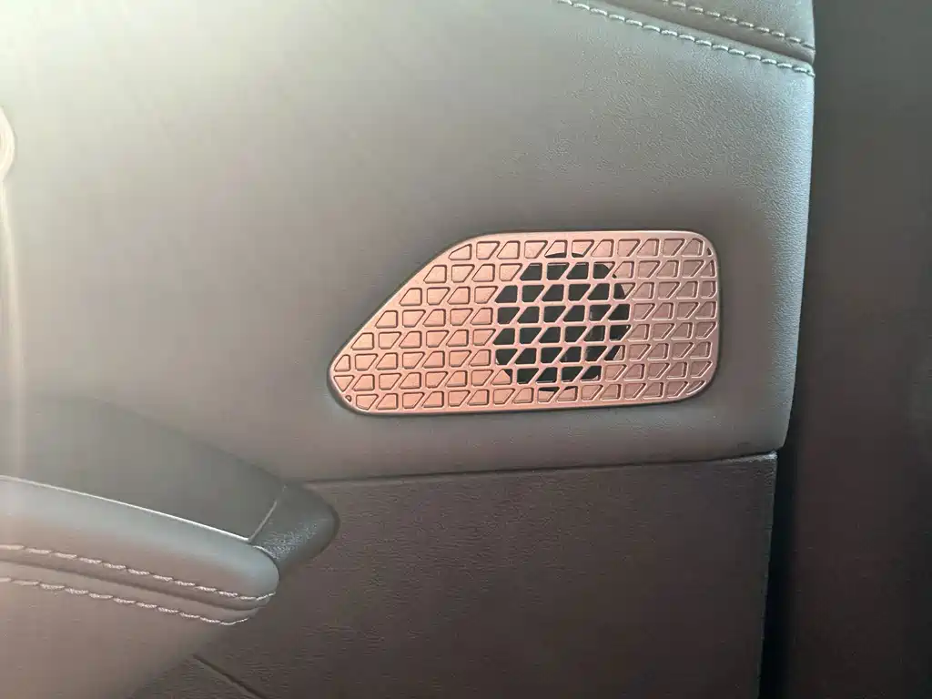 BYD Qin L — миниатюра 5