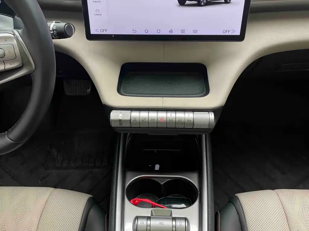 BYD Dolphin — миниатюра 8