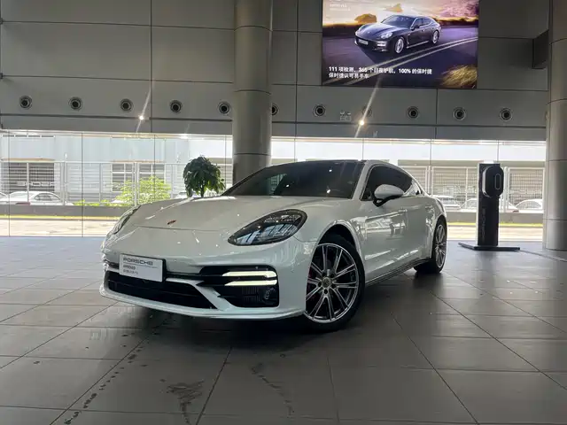 2023 Porsche Panamera