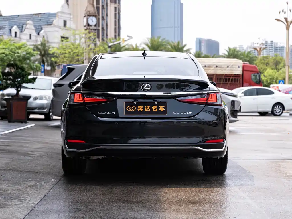 Lexus ES — миниатюра 5
