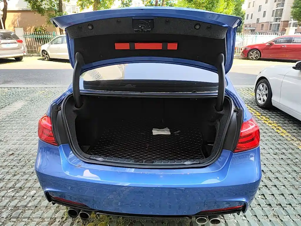 BMW 3 Series — миниатюра 19