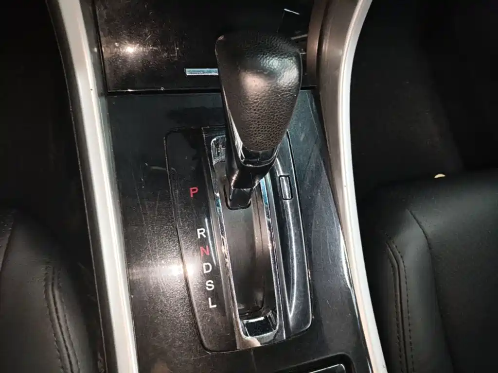 Honda Accord — миниатюра 14
