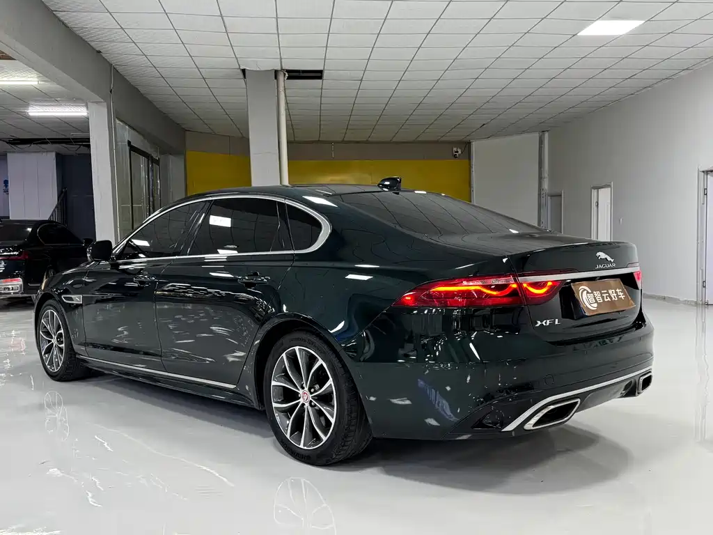 Jaguar XFL — миниатюра 7