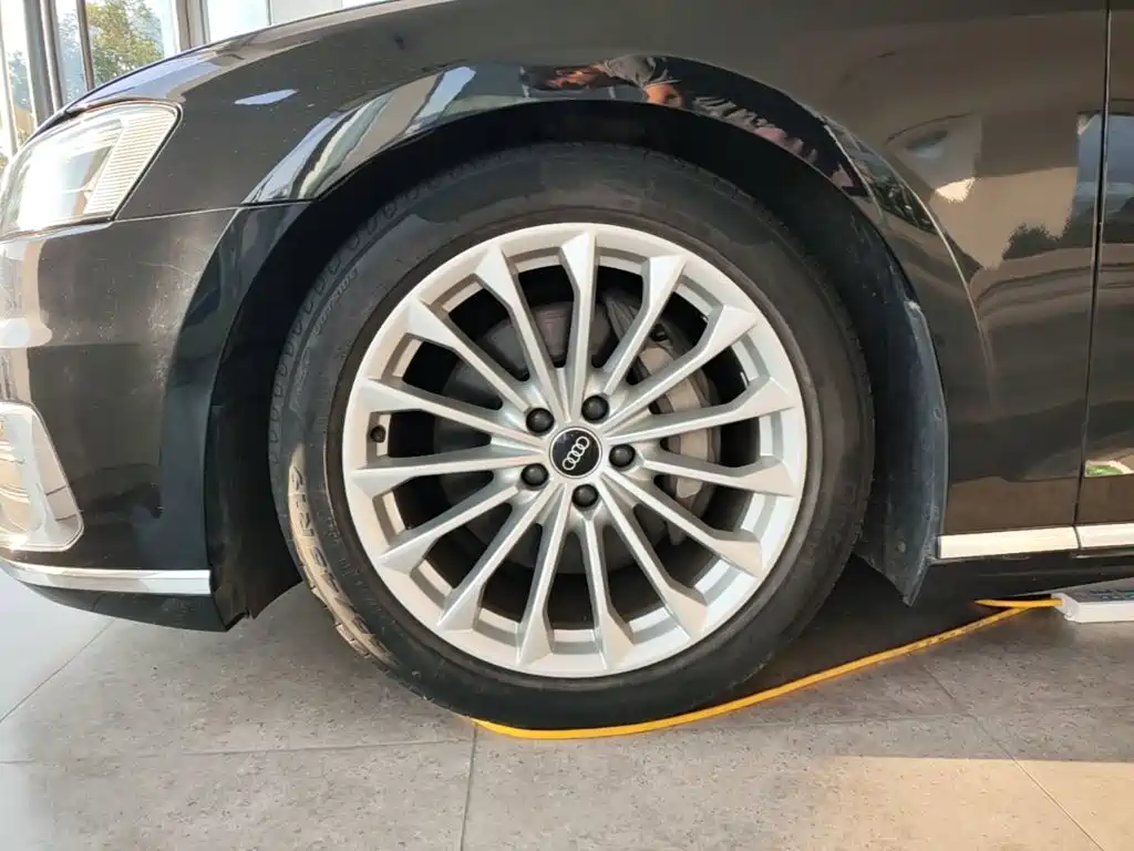 Audi A8 — миниатюра 23