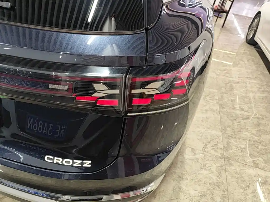 Volkswagen ID.6 Crozz — миниатюра 8
