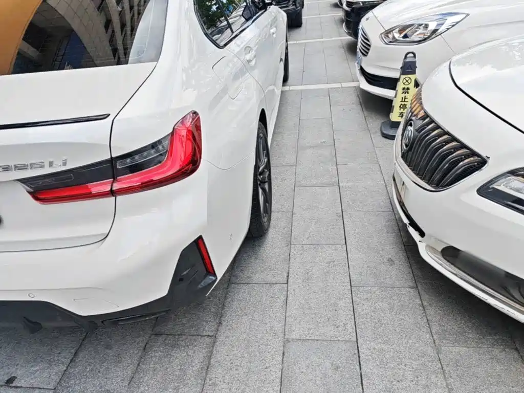 BMW 3 Series — миниатюра 8