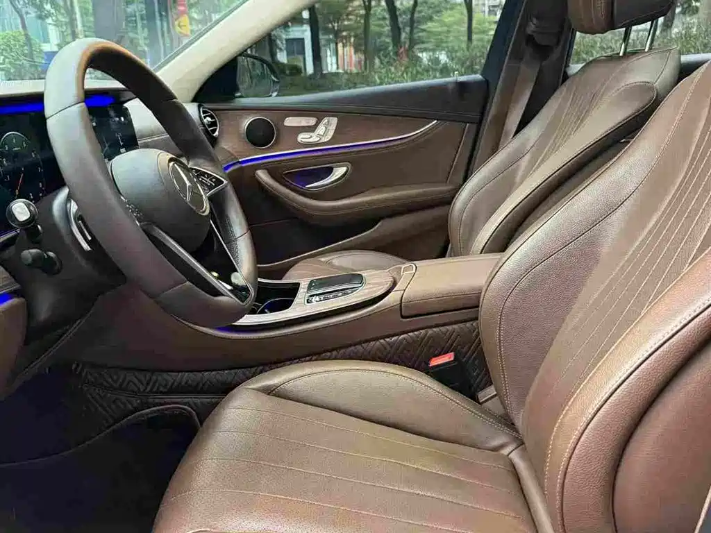 Mercedes-Benz E-Class — миниатюра 9