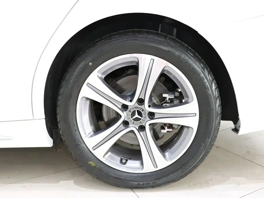 Mercedes-Benz C-Class — миниатюра 20