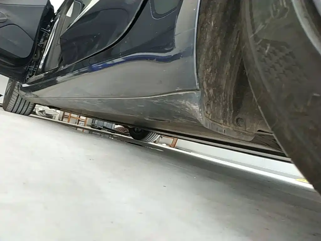 Tesla Model 3 — миниатюра 22