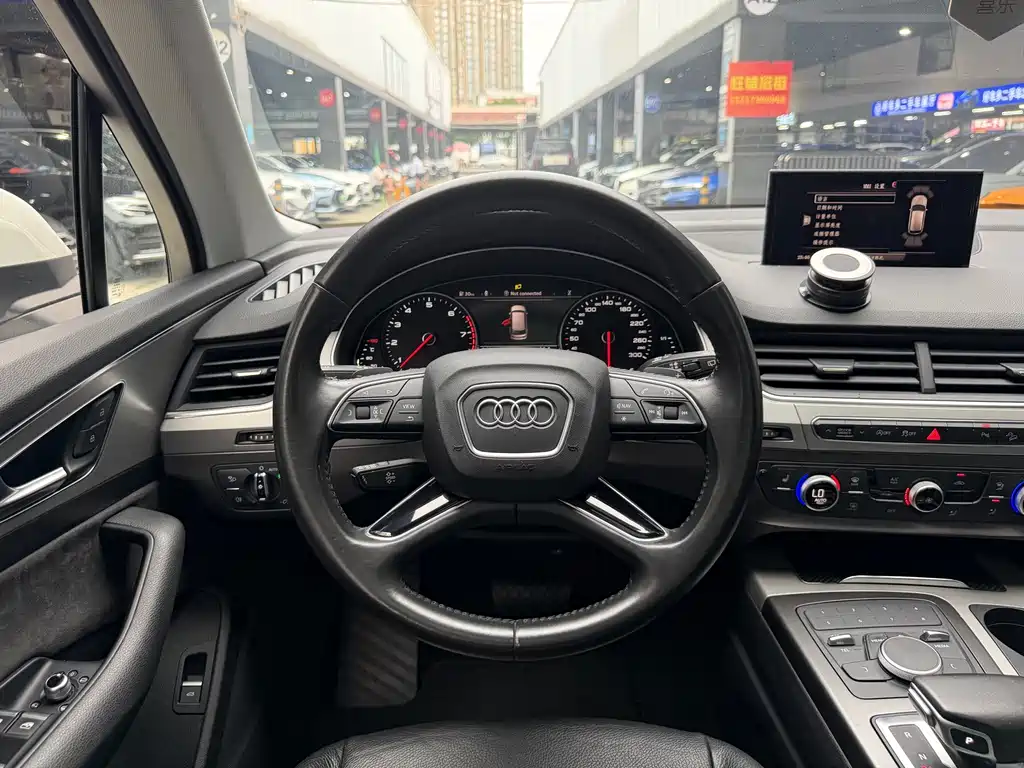Audi Q7 — миниатюра 9