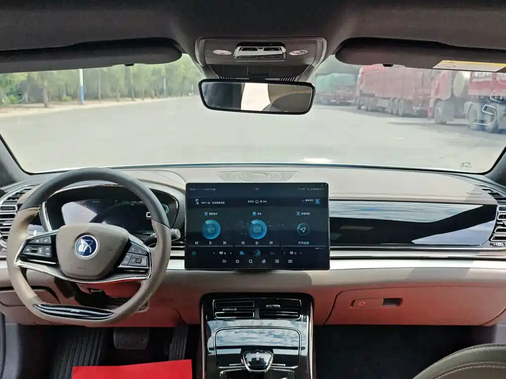 BYD Han — миниатюра 7