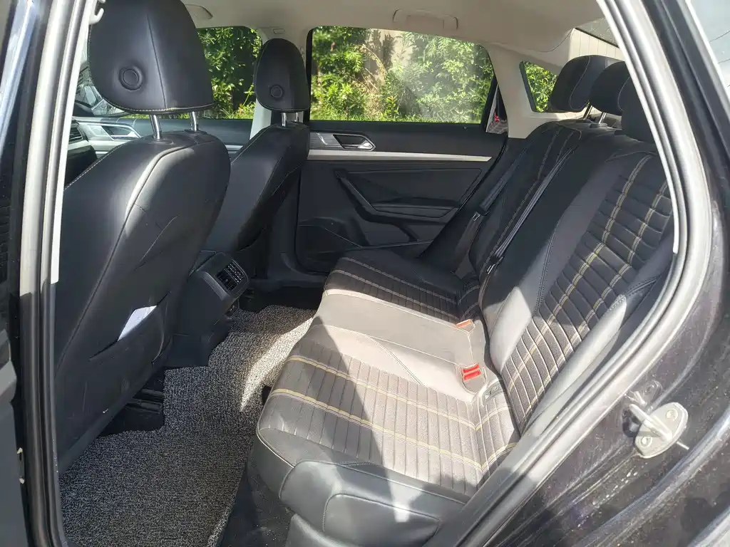Volkswagen Lavida — миниатюра 10