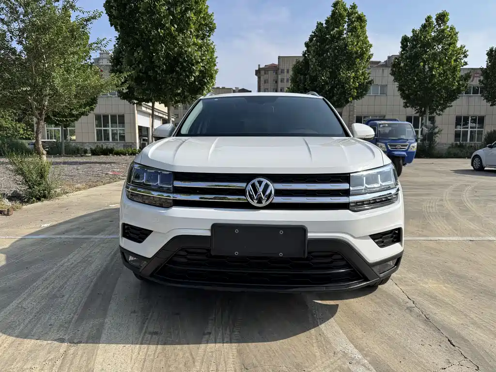 Купить Volkswagen Tharu