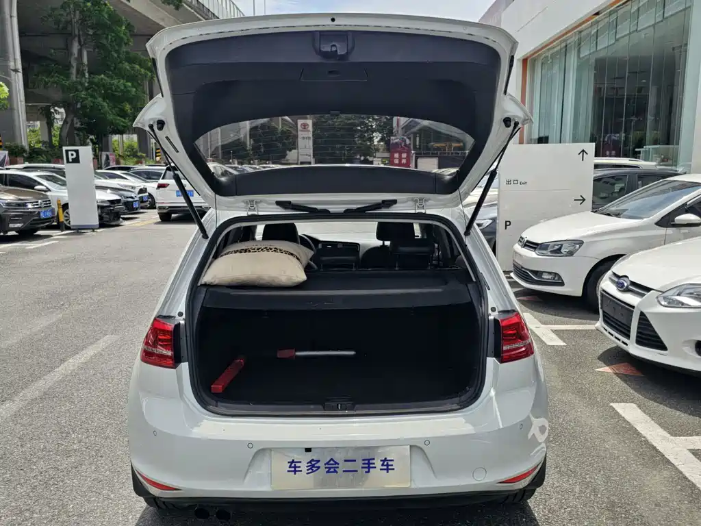 Volkswagen Golf — миниатюра 18